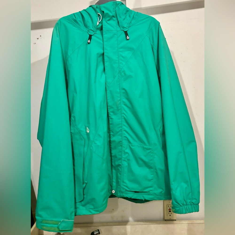 Green Volcom Nimbus Ski/Snowboard jacket. The XL/TG. Previously worn.